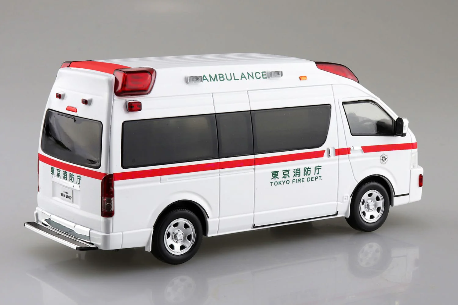 Aoshima 1/32 SNAP KIT #02-HM, TOYOTA HI-MEDIC - Image 4